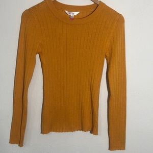 🌺Juniors Mustard Yellow/Gold Stretchy Form Fitting Long Sleeve Shirt